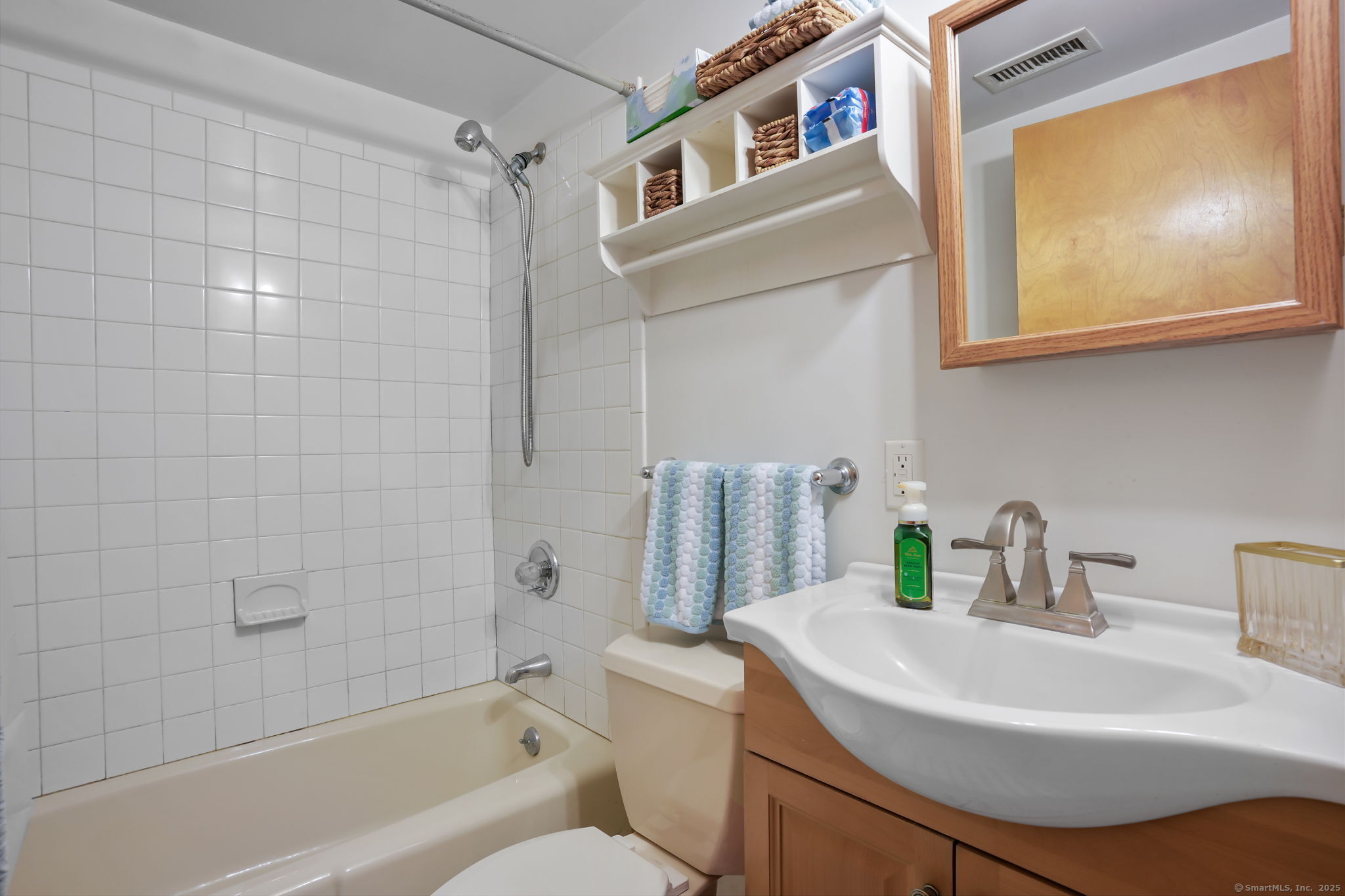 66 Bagburn Road, Monroe, Connecticut image 33