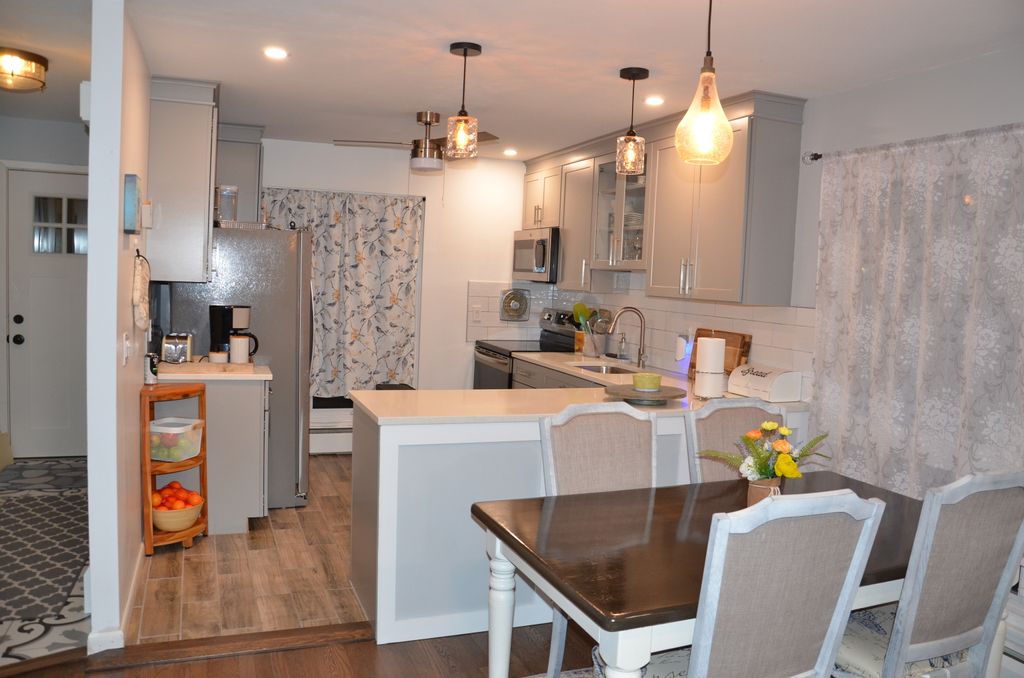 Photo of 111 Centerbrook Road, Hamden, CT 06518 (MLS # 24139134)