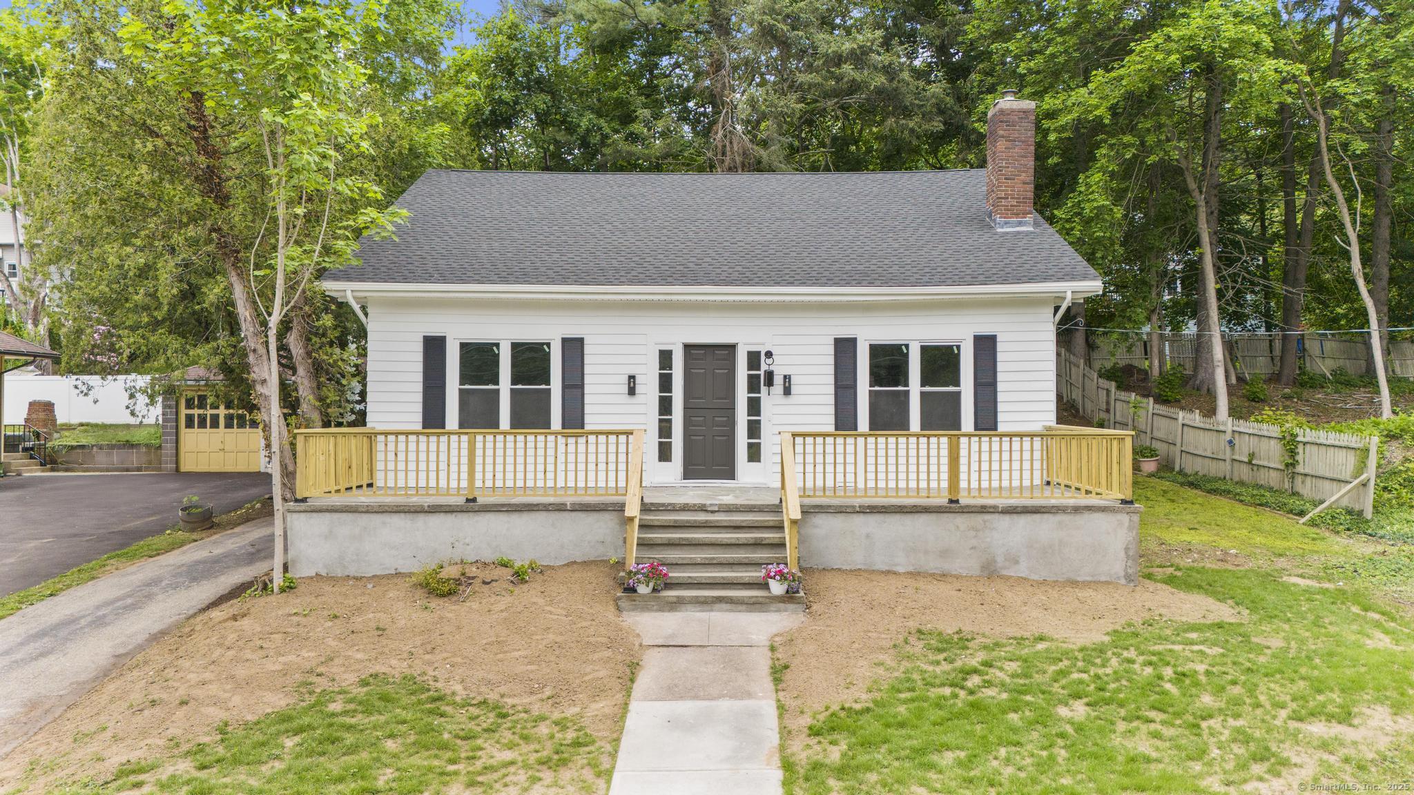 Property for Sale at New Haven Avenue, Derby, Connecticut - Bedrooms: 5 
Bathrooms: 1 
Rooms: 8  - $429,900