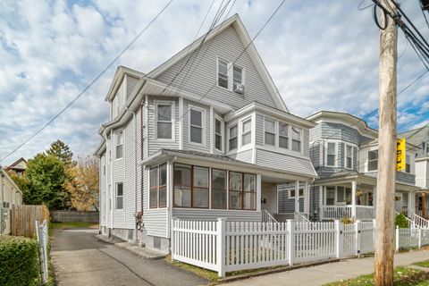 73 Pixlee Place Bridgeport CT 06610