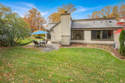 Tiny photo for 7 Heritage Crest #B, Southbury, CT 06488 (MLS # 24136069)