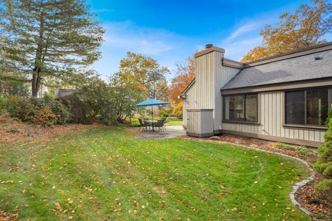 Tiny photo for 7 Heritage Crest #B, Southbury, CT 06488 (MLS # 24136069)