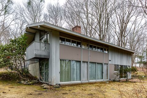 MLS: 24077260