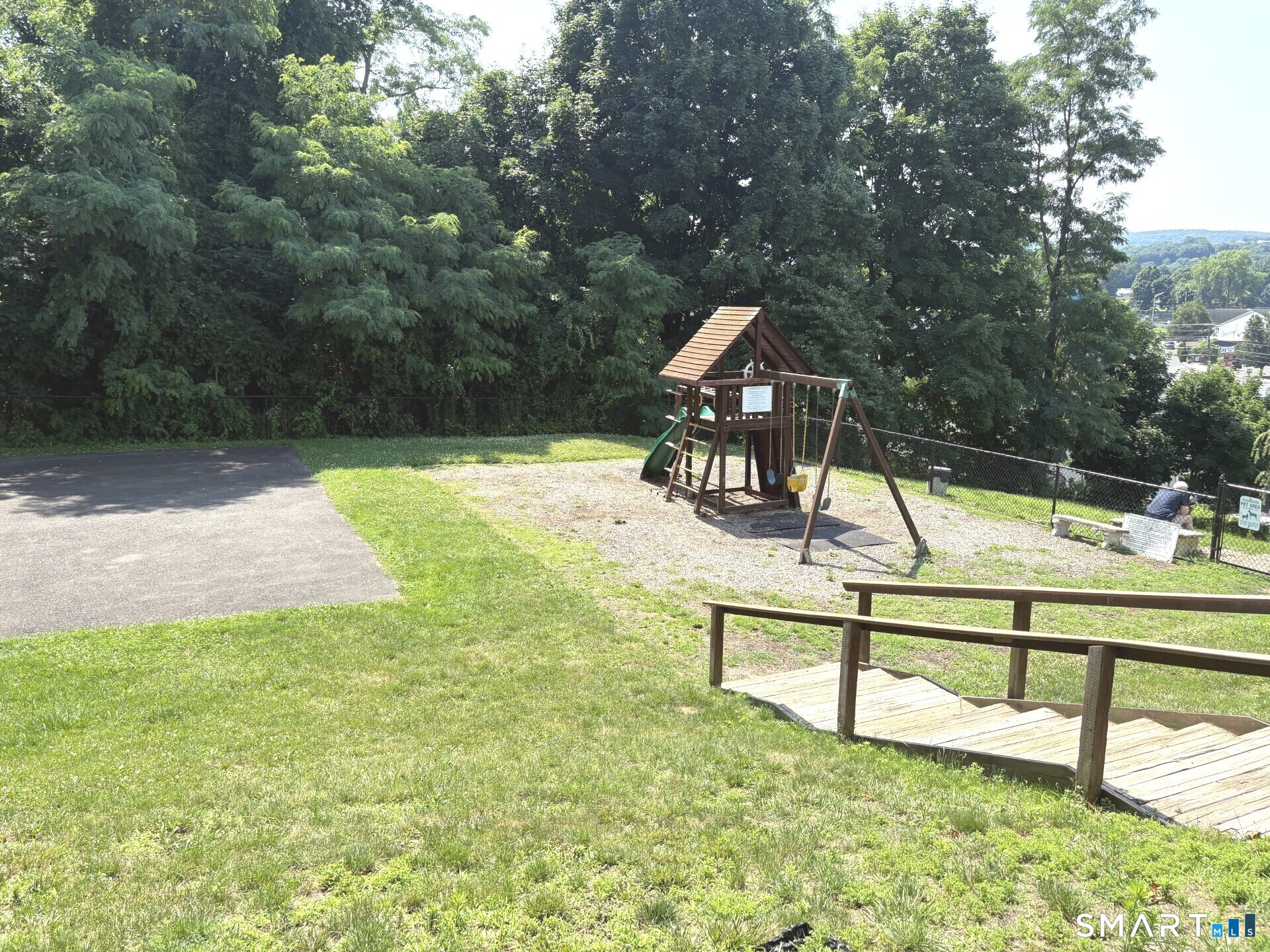 55 Mill Plain Road 9-2
