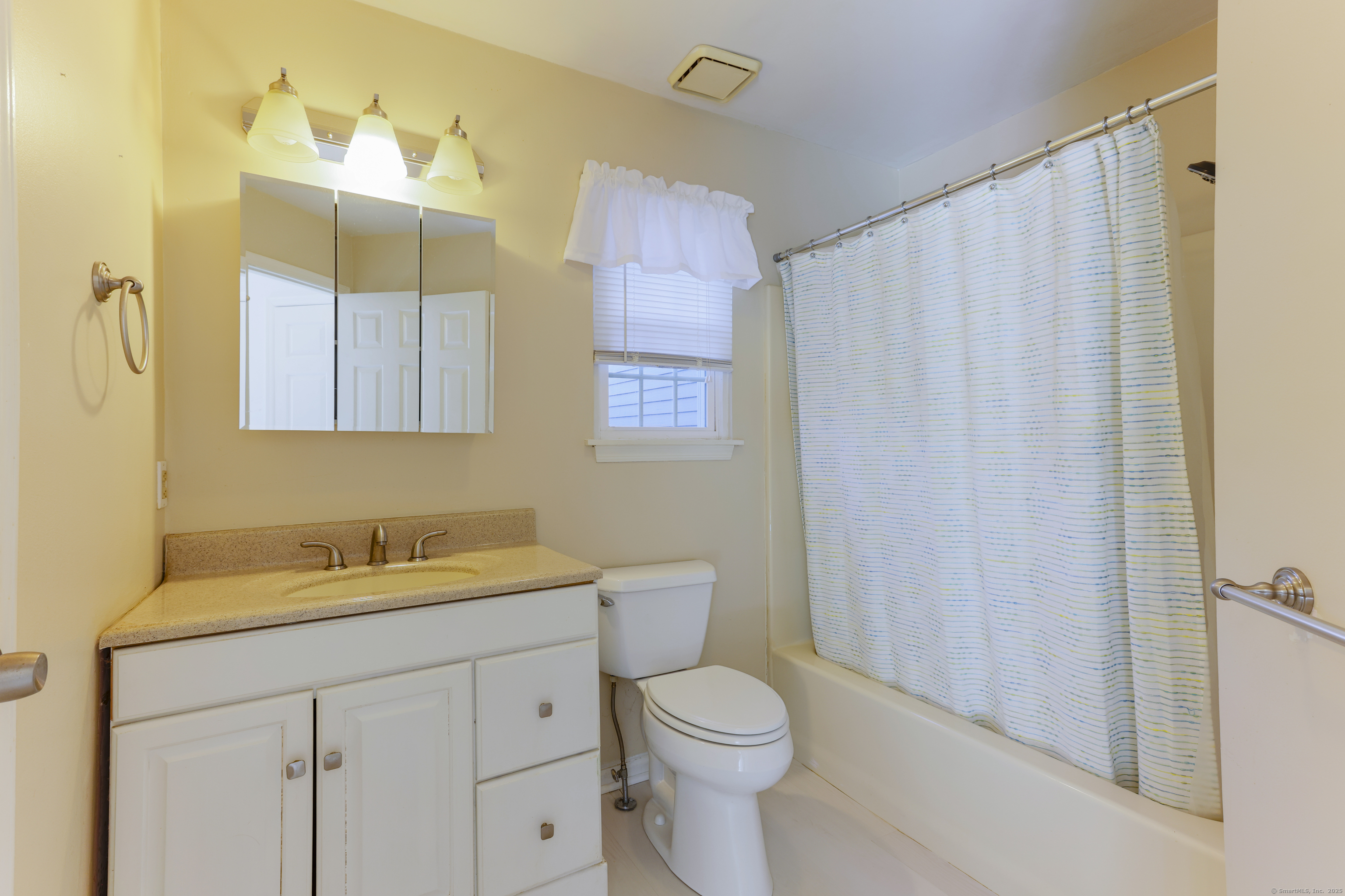 53 Brushy Plain Road #APT 8A, Branford, Connecticut image 7