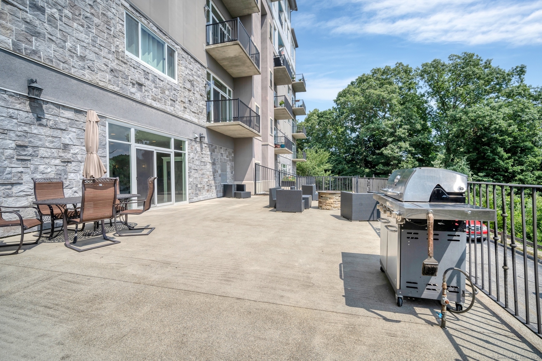 586 W Thames Street #APT 304, Norwich, Connecticut image 12