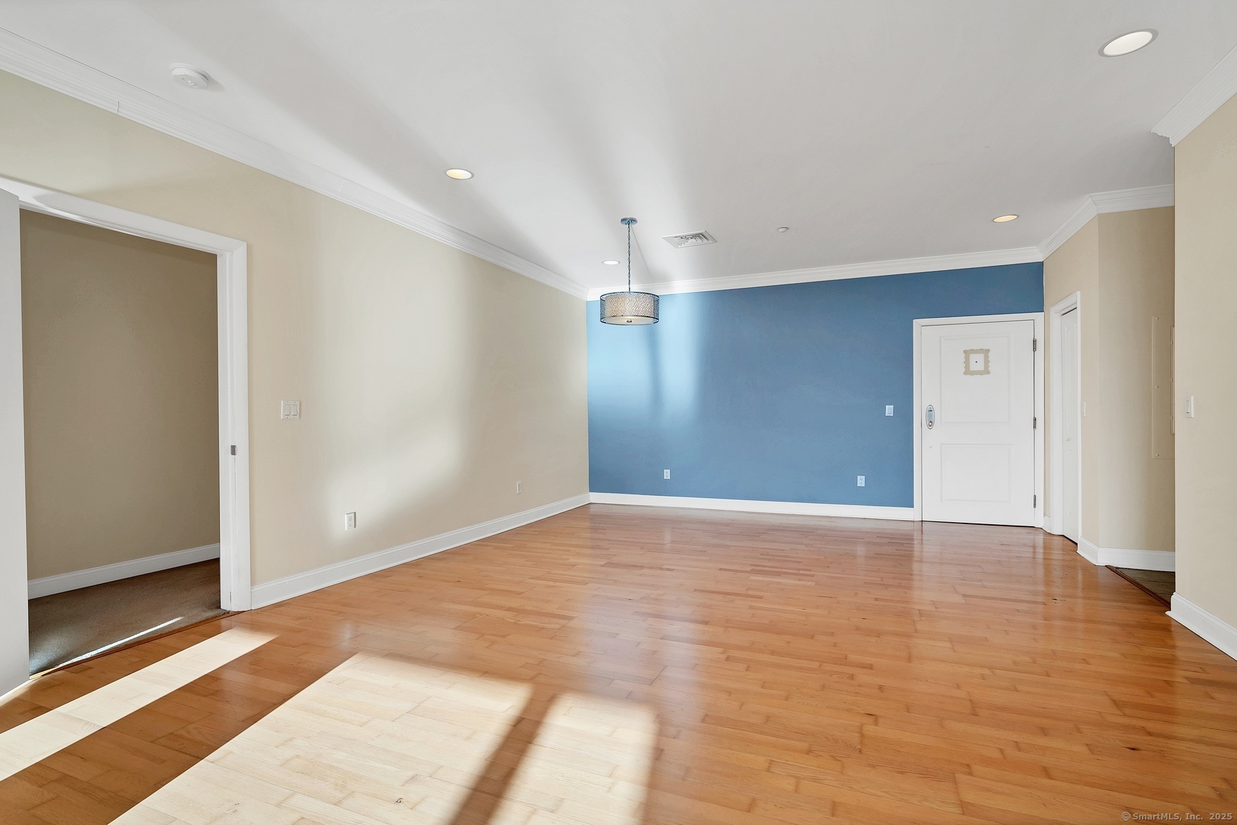 586 W Thames Street #APT 304, Norwich, Connecticut image 27