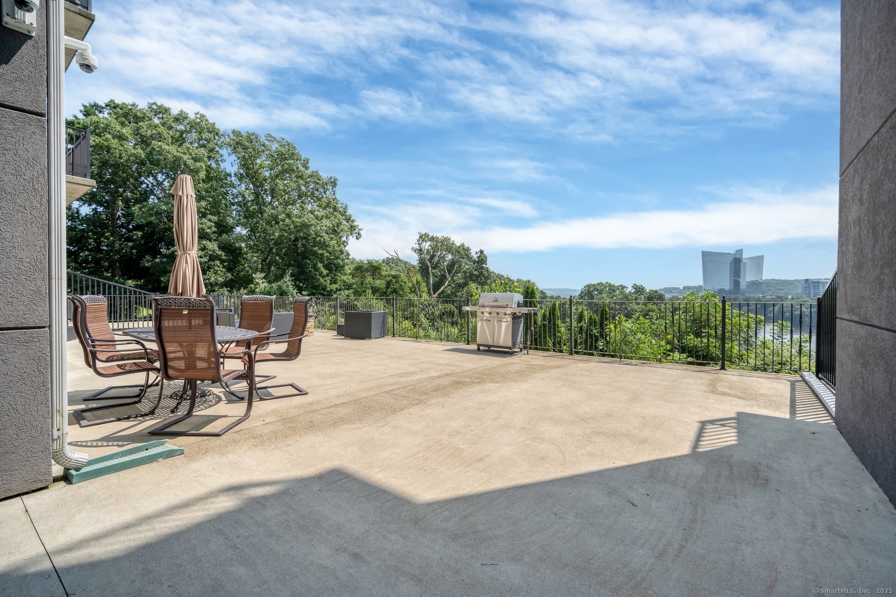 586 W Thames Street #APT 304, Norwich, Connecticut image 13