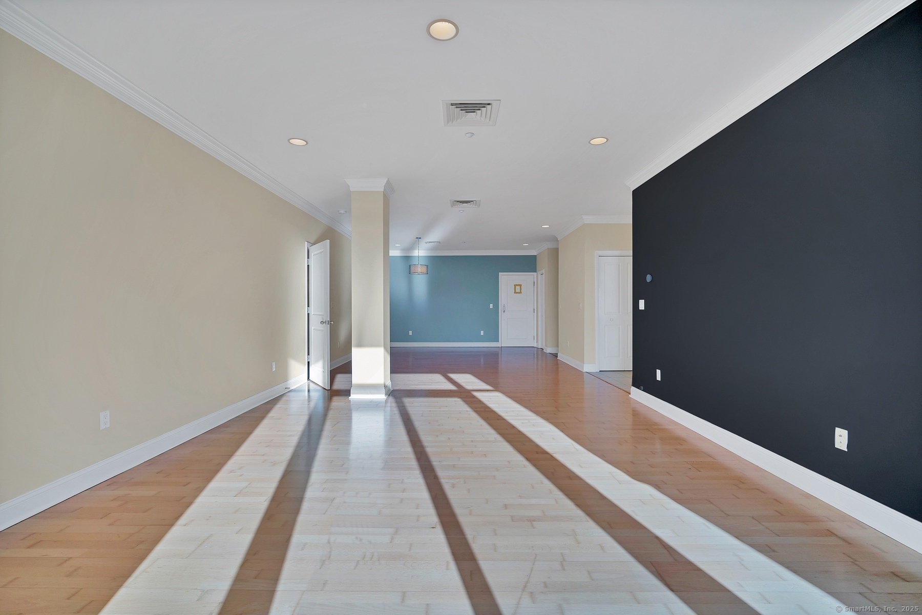 586 W Thames Street #APT 304, Norwich, Connecticut image 26
