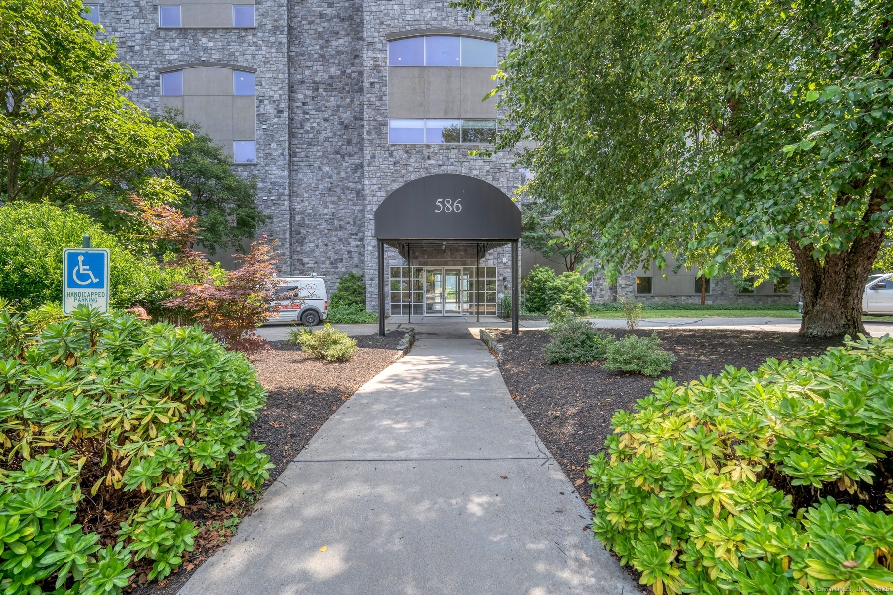 586 W Thames Street #APT 304, Norwich, Connecticut image 7