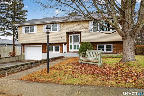 141 Capstan Avenue Groton CT 06355