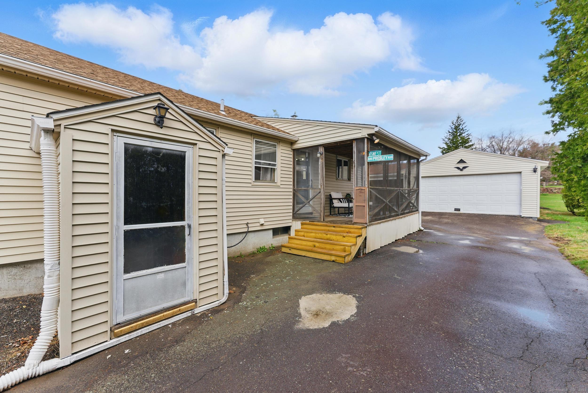 65 West Street, Windsor Locks, Connecticut image 33