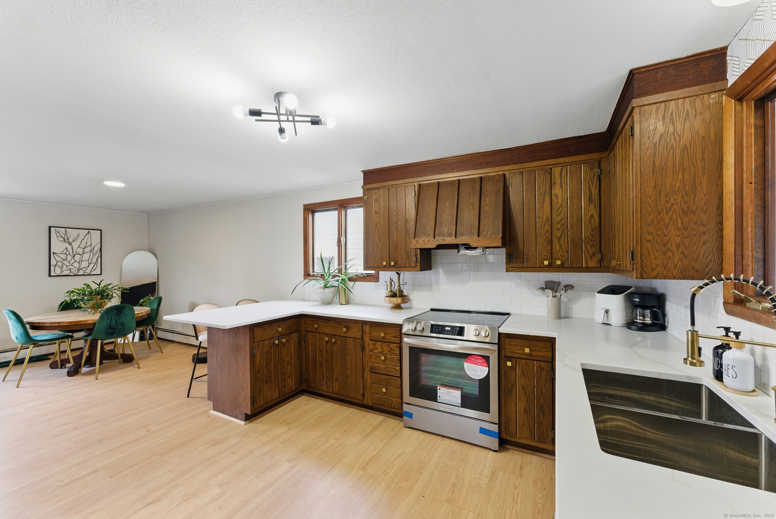 65 West Street, Windsor Locks, Connecticut image 3