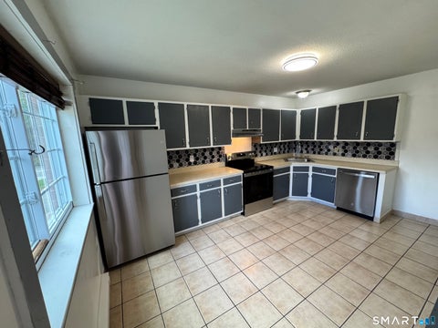 Condo For Sale - 497 Scott Road #5<br/> Waterbury, CT 06705