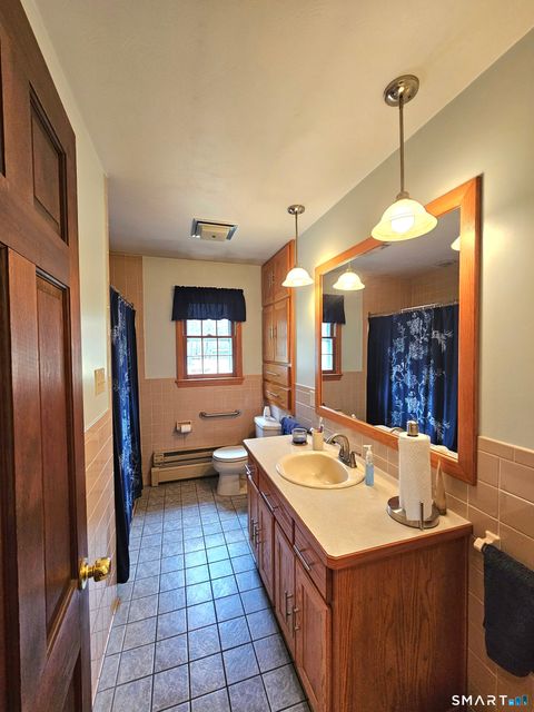 Tiny photo for 933 Vauxhall St Extension, Waterford, CT 06375 (MLS # 24164399)