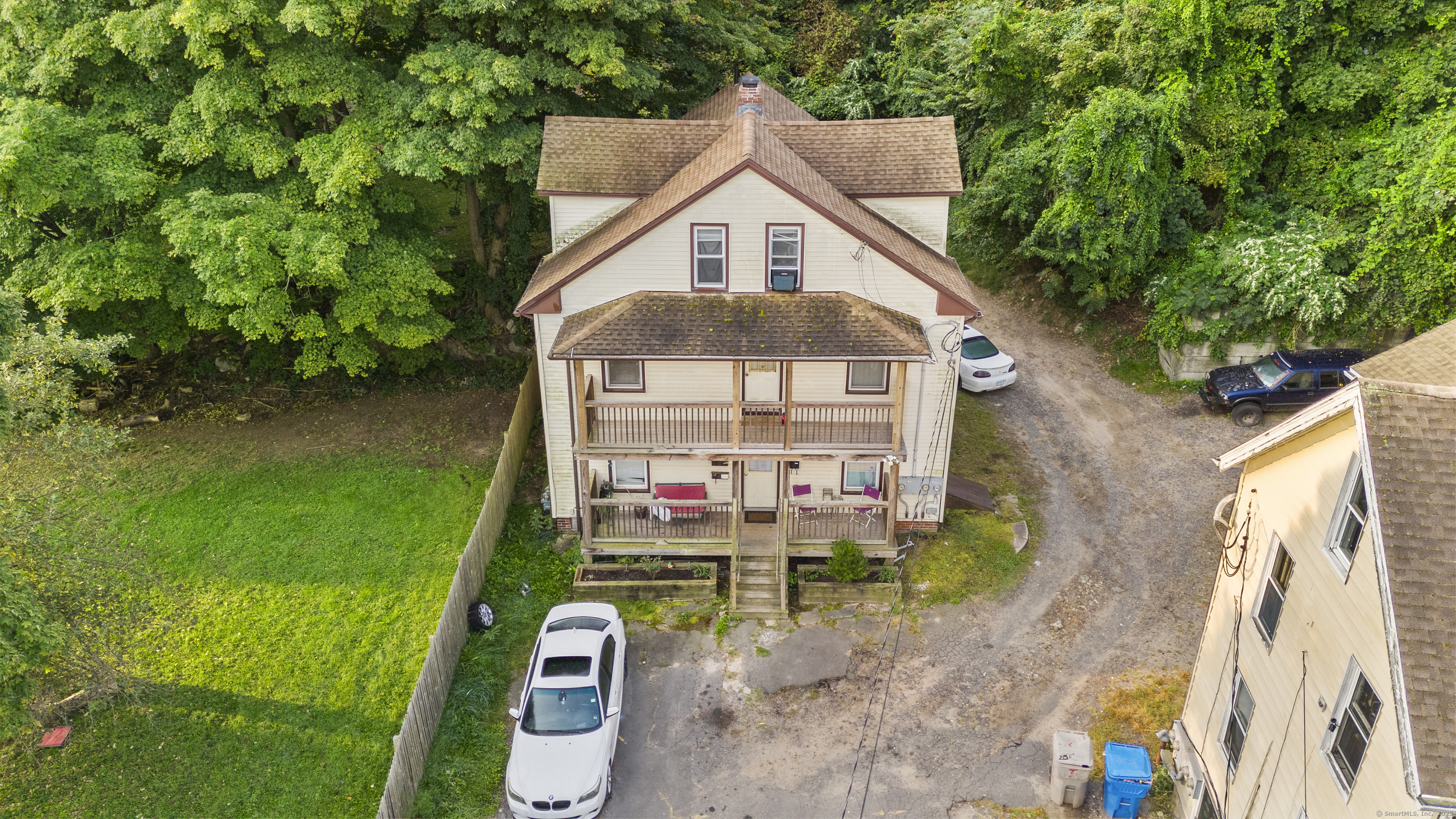 Bristol, Connecticut 06010, United States, 8 Bedrooms Bedrooms, ,3 BathroomsBathrooms,Residential,Active,7373