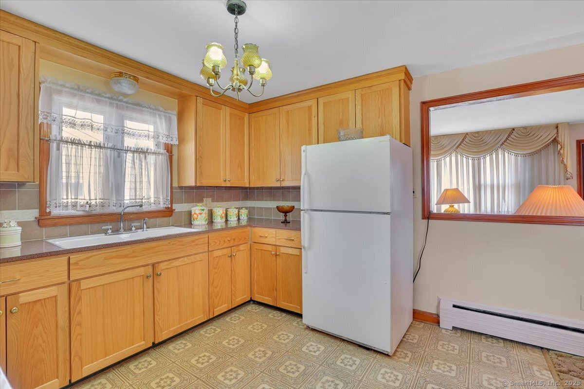 17 Howland Street, Waterbury, Connecticut image 7