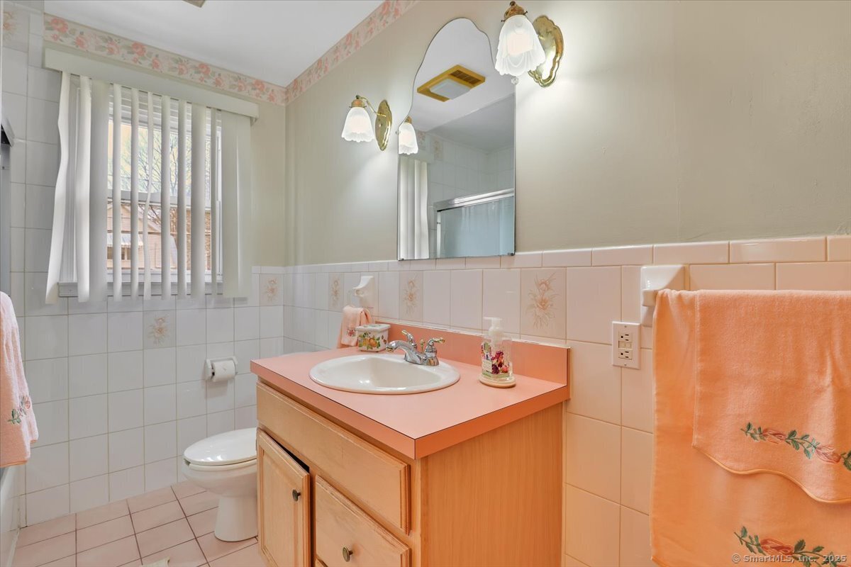 17 Howland Street, Waterbury, Connecticut image 14