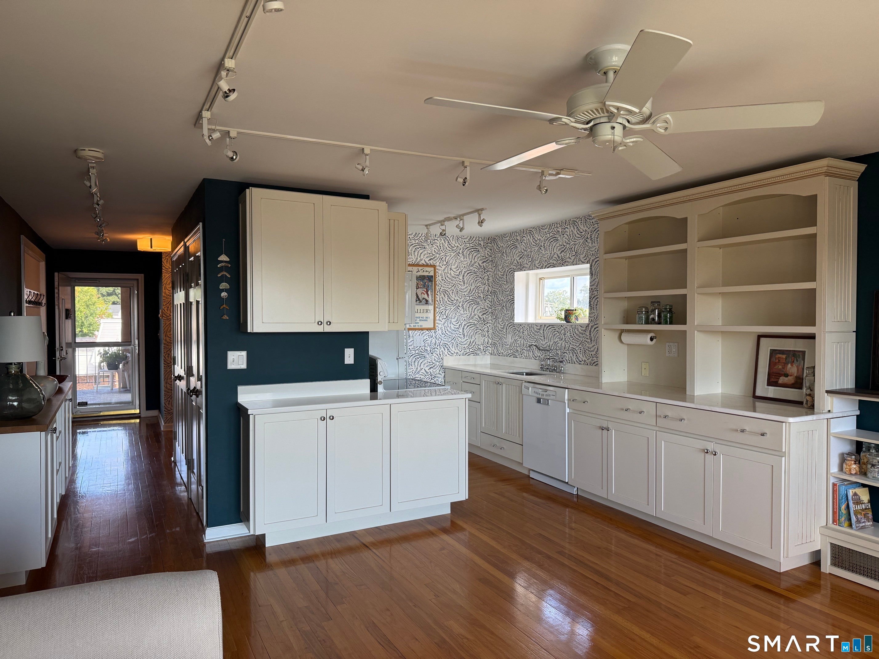 255 West Walk 255