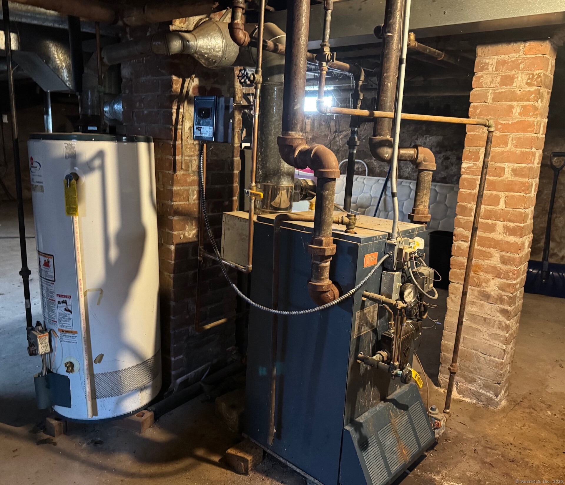 Manchester, Connecticut 06040, United States, 7 Bedrooms Bedrooms, ,2 BathroomsBathrooms,Residential,Coming Soon,193757