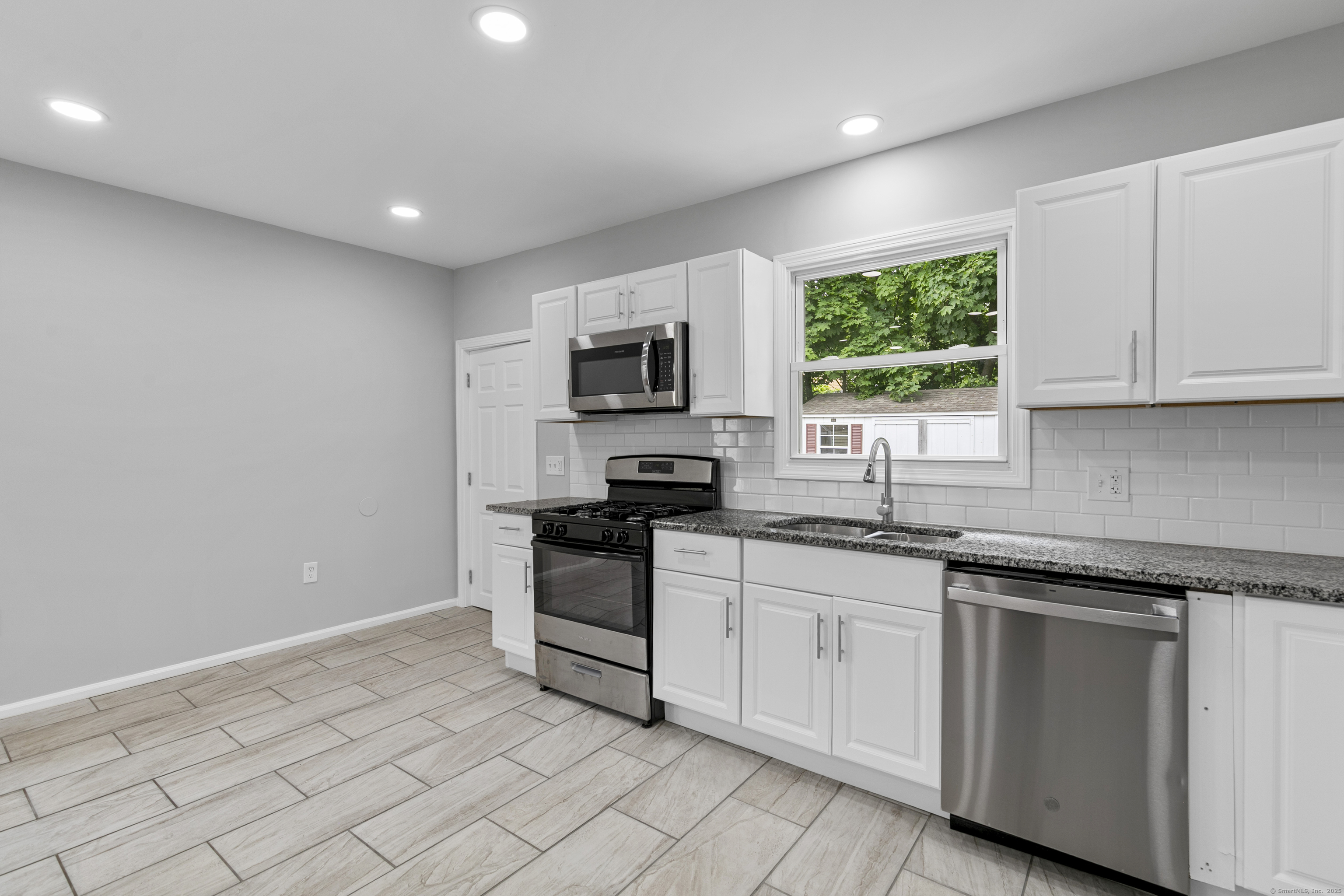 196 Farren Avenue, New Haven, Connecticut image 13