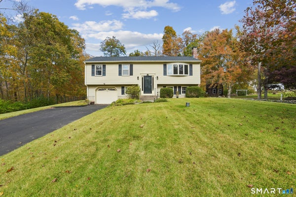 32 WILDWOOD LN, EAST HAMPTON, CT 06424 - Image 4f94ebffa4c9c50ee24e1f7dfb5e1973/1852570097