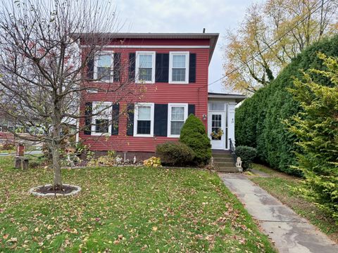 Photo of 29 Freestone Avenue, Portland, CT 06480 (MLS # 24139640)