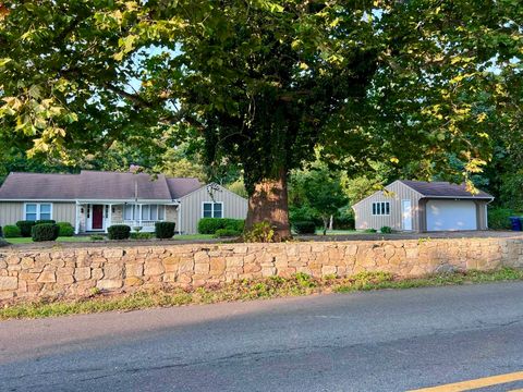 60 Braman Road Waterford CT 06385