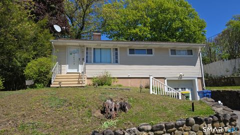 Photo of 74 Oldham Avenue, Waterbury, CT 06705 (MLS # 24174728)