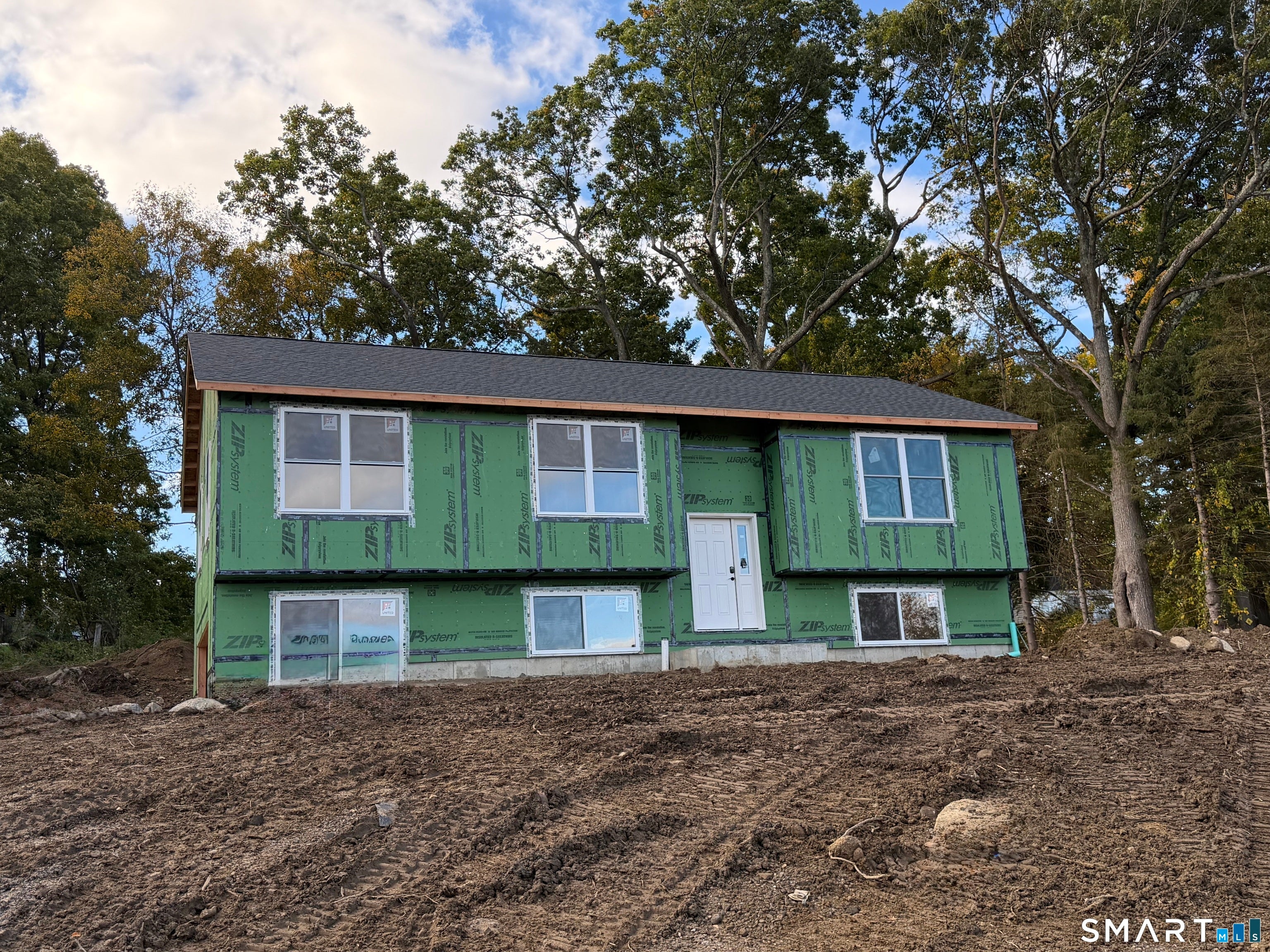 83 Evelyn Drive