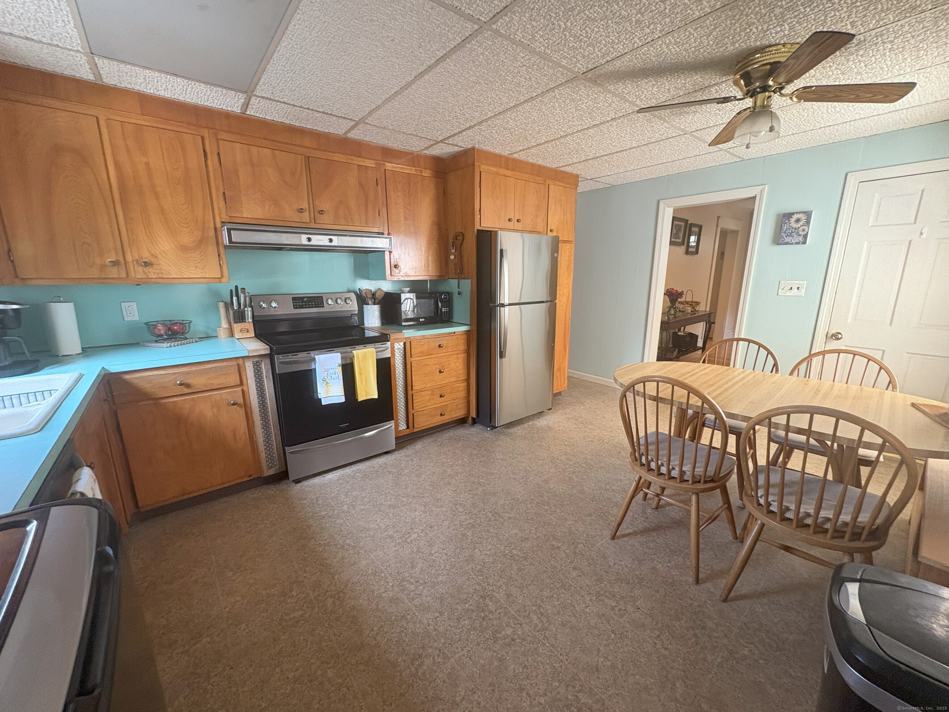 Norwich, Connecticut 06360, United States, 3 Bedrooms Bedrooms, ,1 BathroomBathrooms,Residential,Active,189562