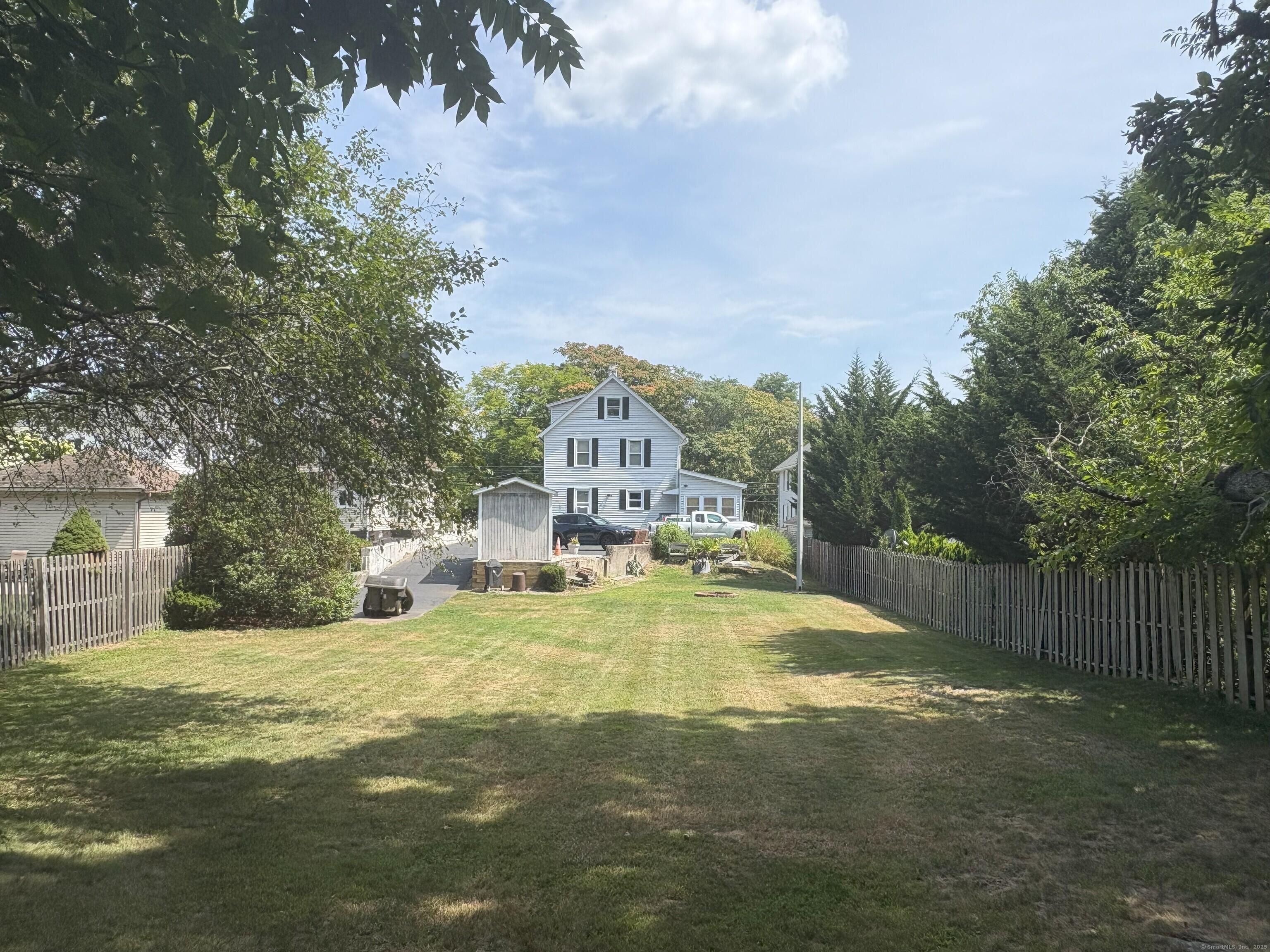 Norwich, Connecticut 06360, United States, 3 Bedrooms Bedrooms, ,1 BathroomBathrooms,Residential,Active,189562