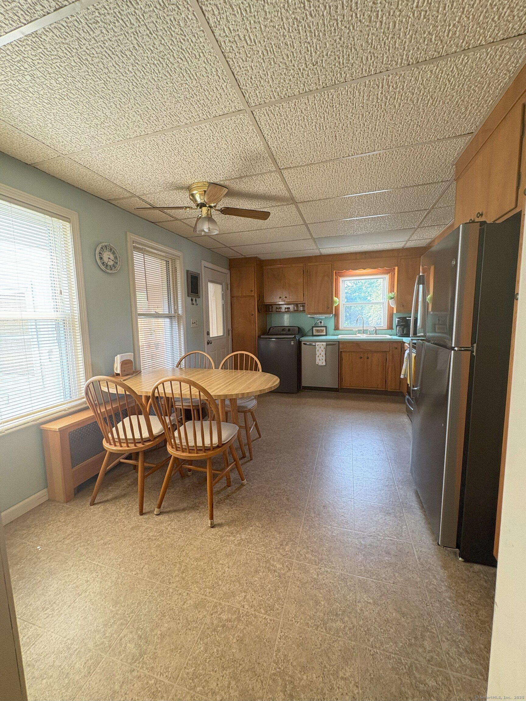 Norwich, Connecticut 06360, United States, 3 Bedrooms Bedrooms, ,1 BathroomBathrooms,Residential,Active,189562