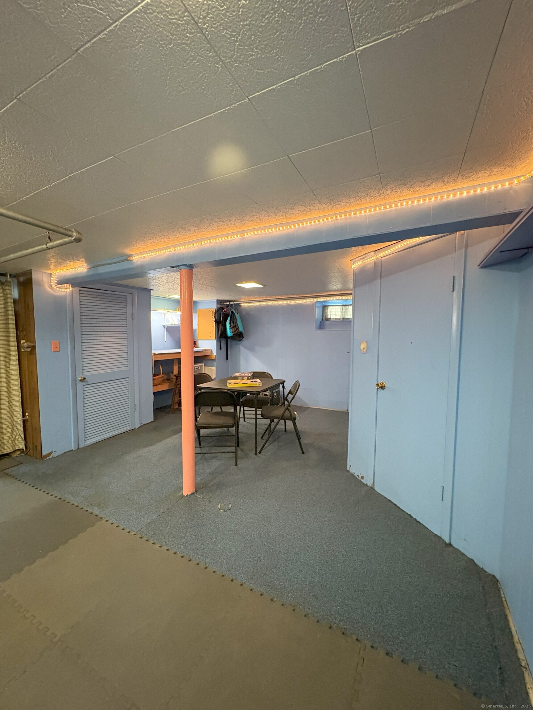 Norwich, Connecticut 06360, United States, 3 Bedrooms Bedrooms, ,1 BathroomBathrooms,Residential,Active,189562