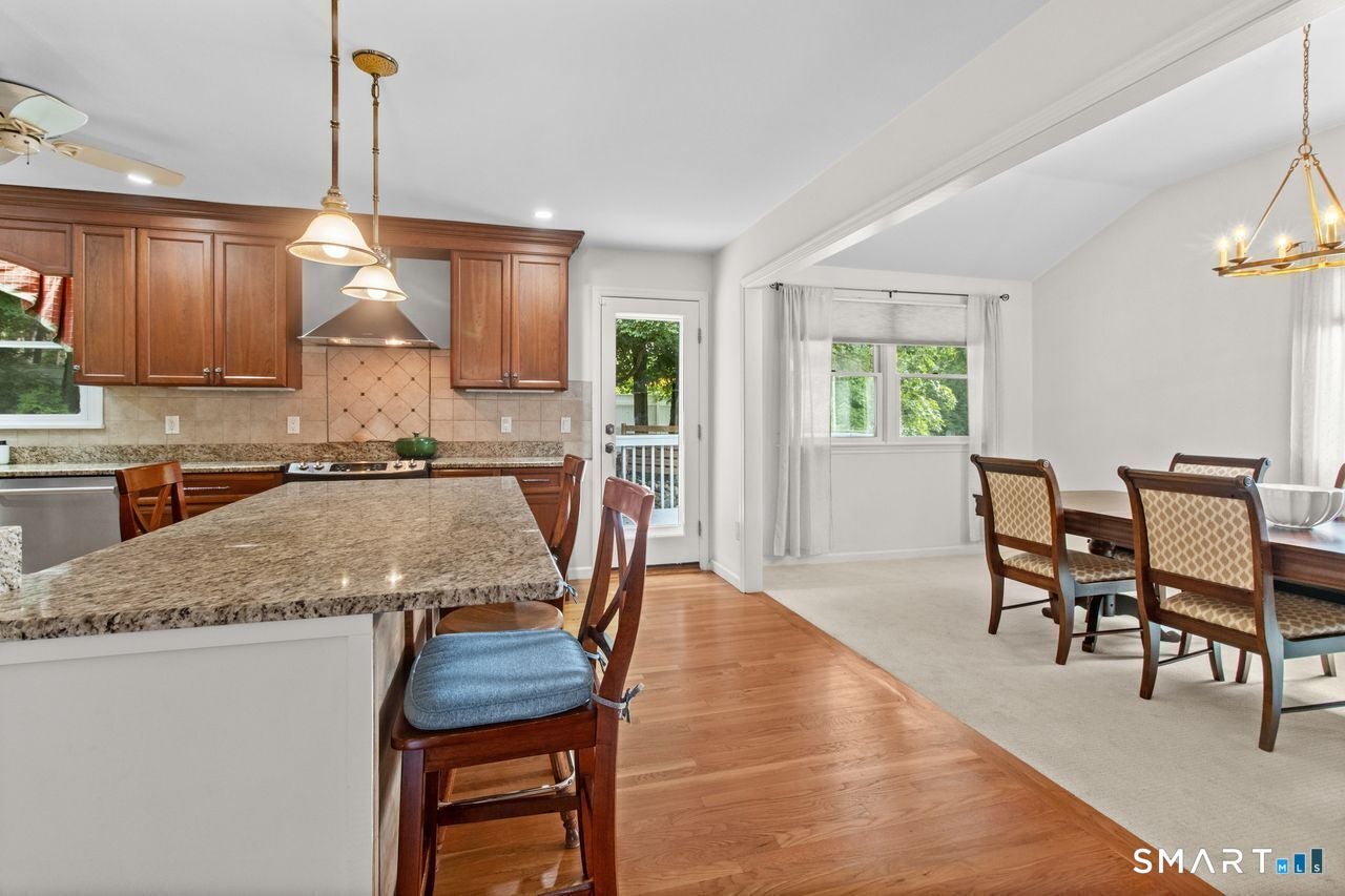 10 Grumman Avenue