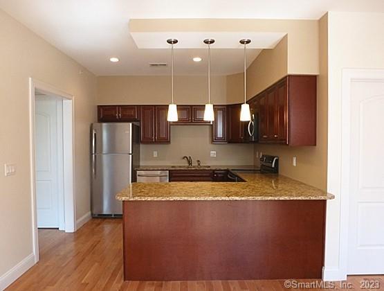 390 Boston Neck Road 1J