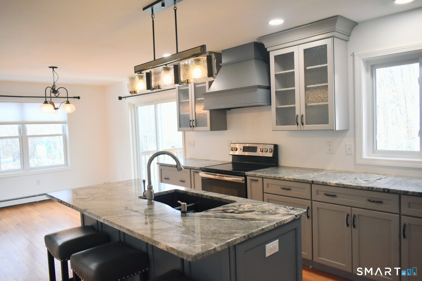 1649 Center Groton Road