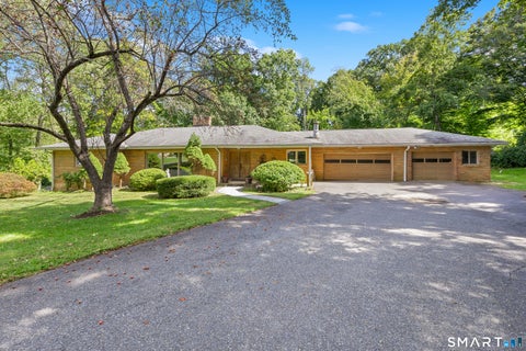 Photo of 25 Juniper Road, Middlebury, CT 06762 (MLS # 24209325)
