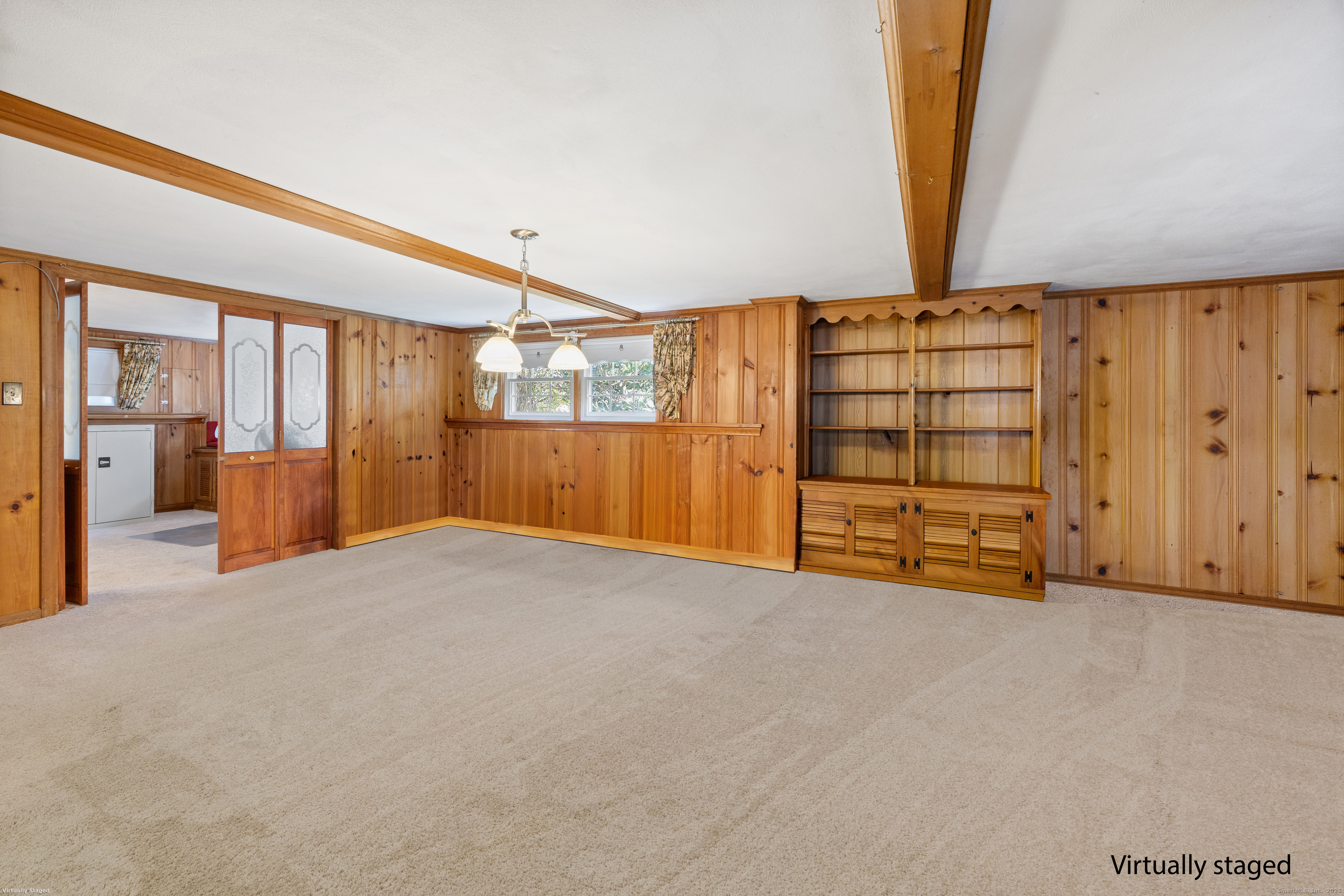 North Haven, Connecticut 06473, United States, 4 Bedrooms Bedrooms, ,3 BathroomsBathrooms,Residential,Pending,210035