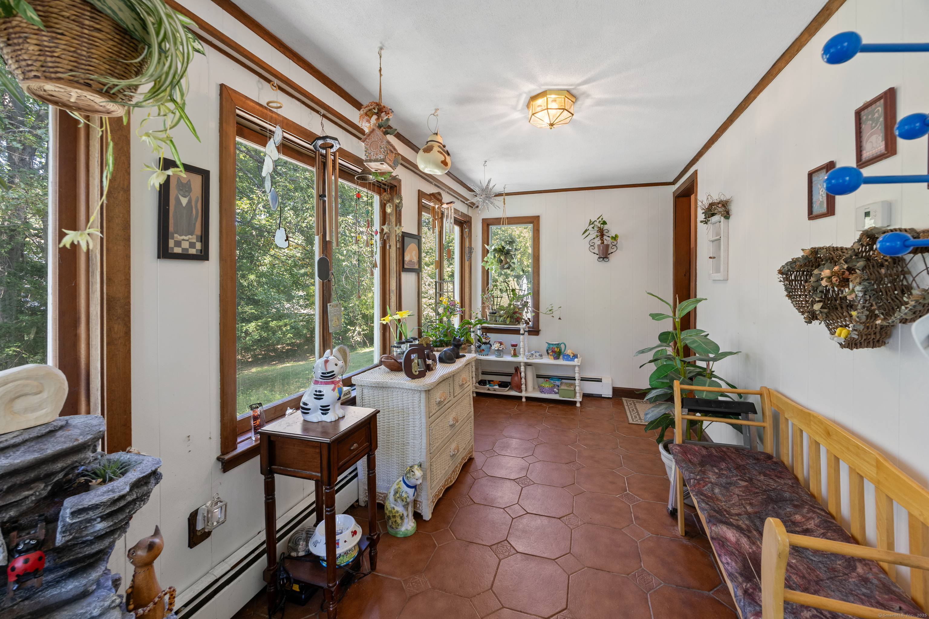 North Haven, Connecticut 06473, United States, 4 Bedrooms Bedrooms, ,3 BathroomsBathrooms,Residential,Pending,210035