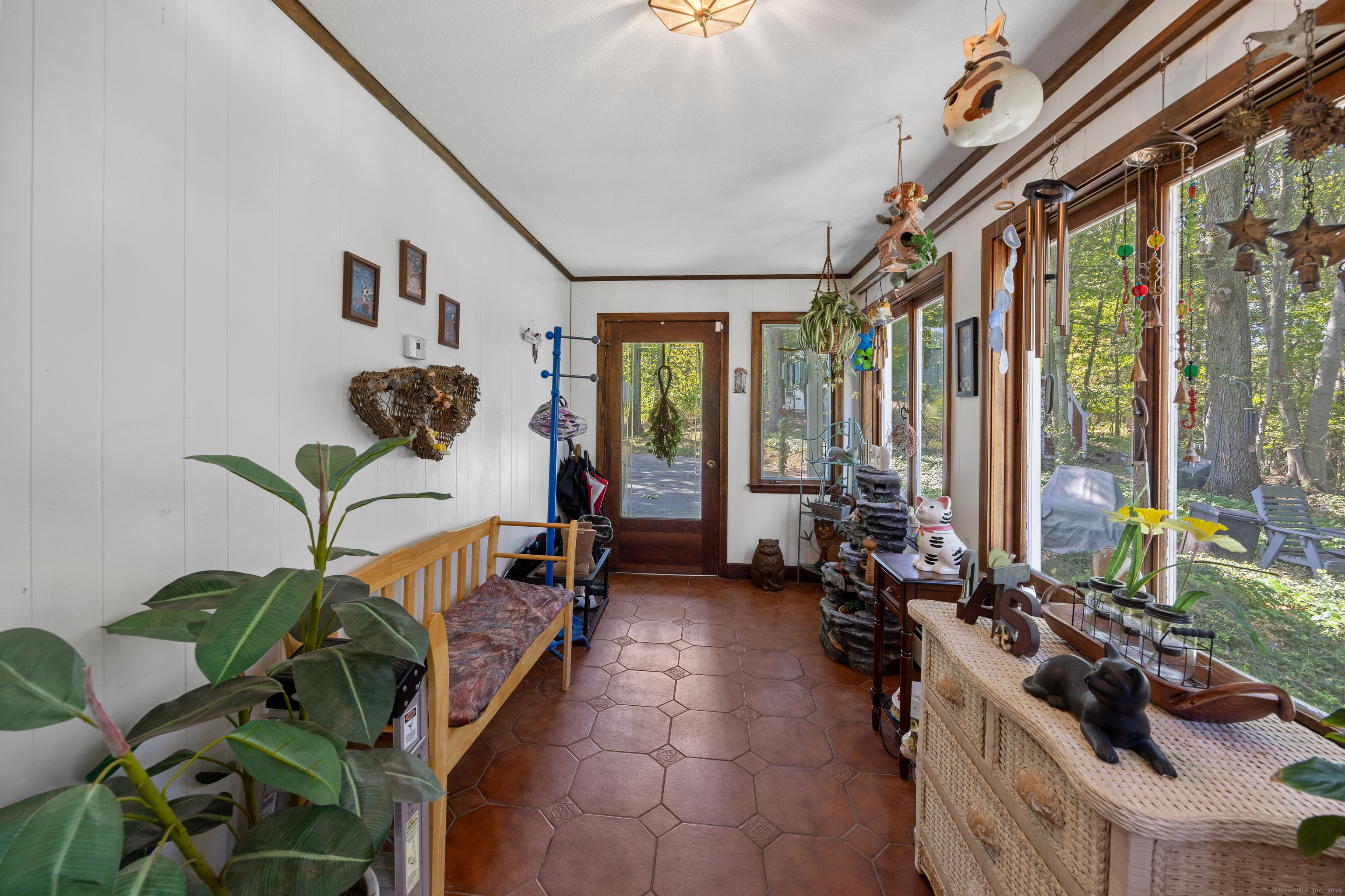 North Haven, Connecticut 06473, United States, 4 Bedrooms Bedrooms, ,3 BathroomsBathrooms,Residential,Pending,210035