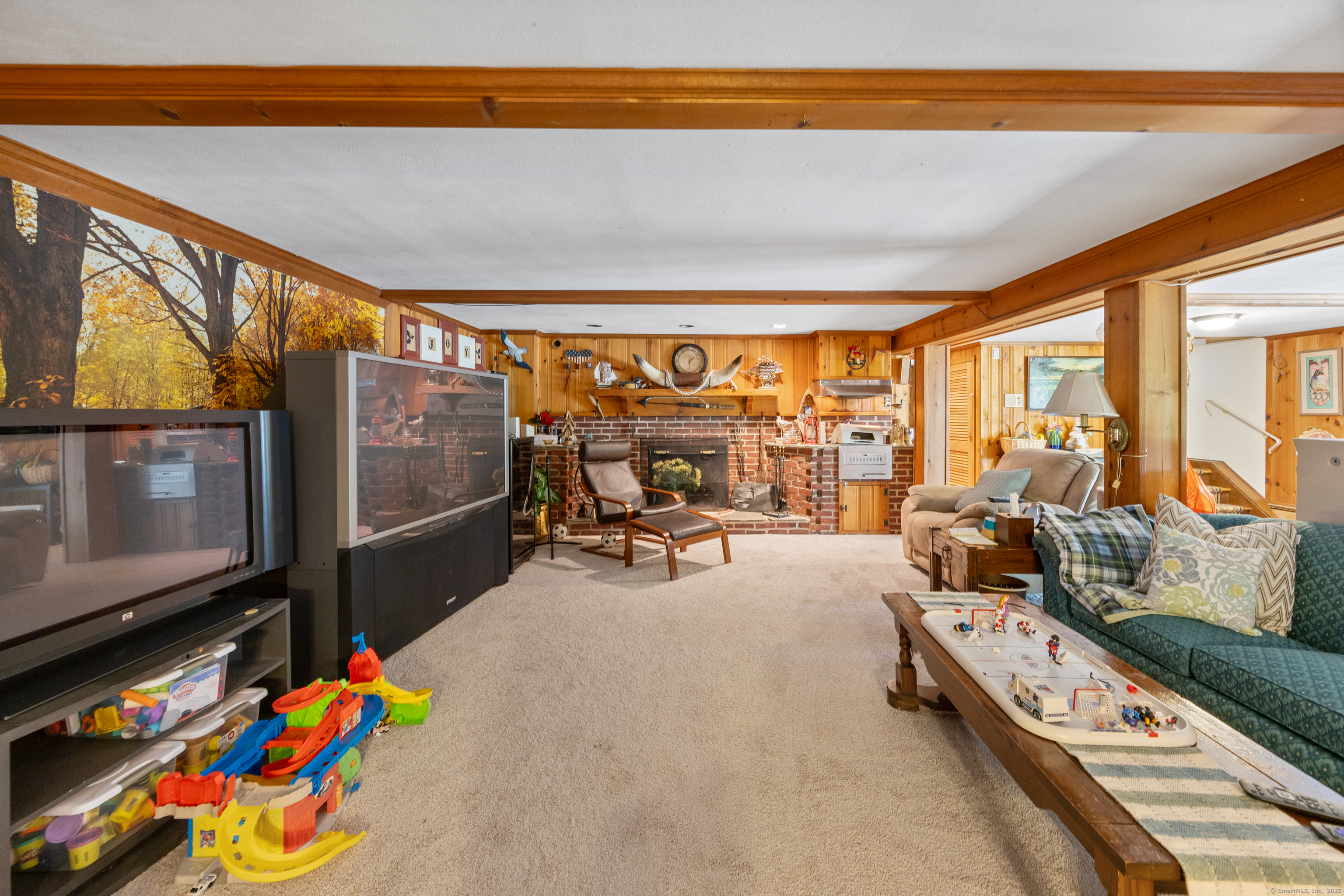 North Haven, Connecticut 06473, United States, 4 Bedrooms Bedrooms, ,3 BathroomsBathrooms,Residential,Pending,210035