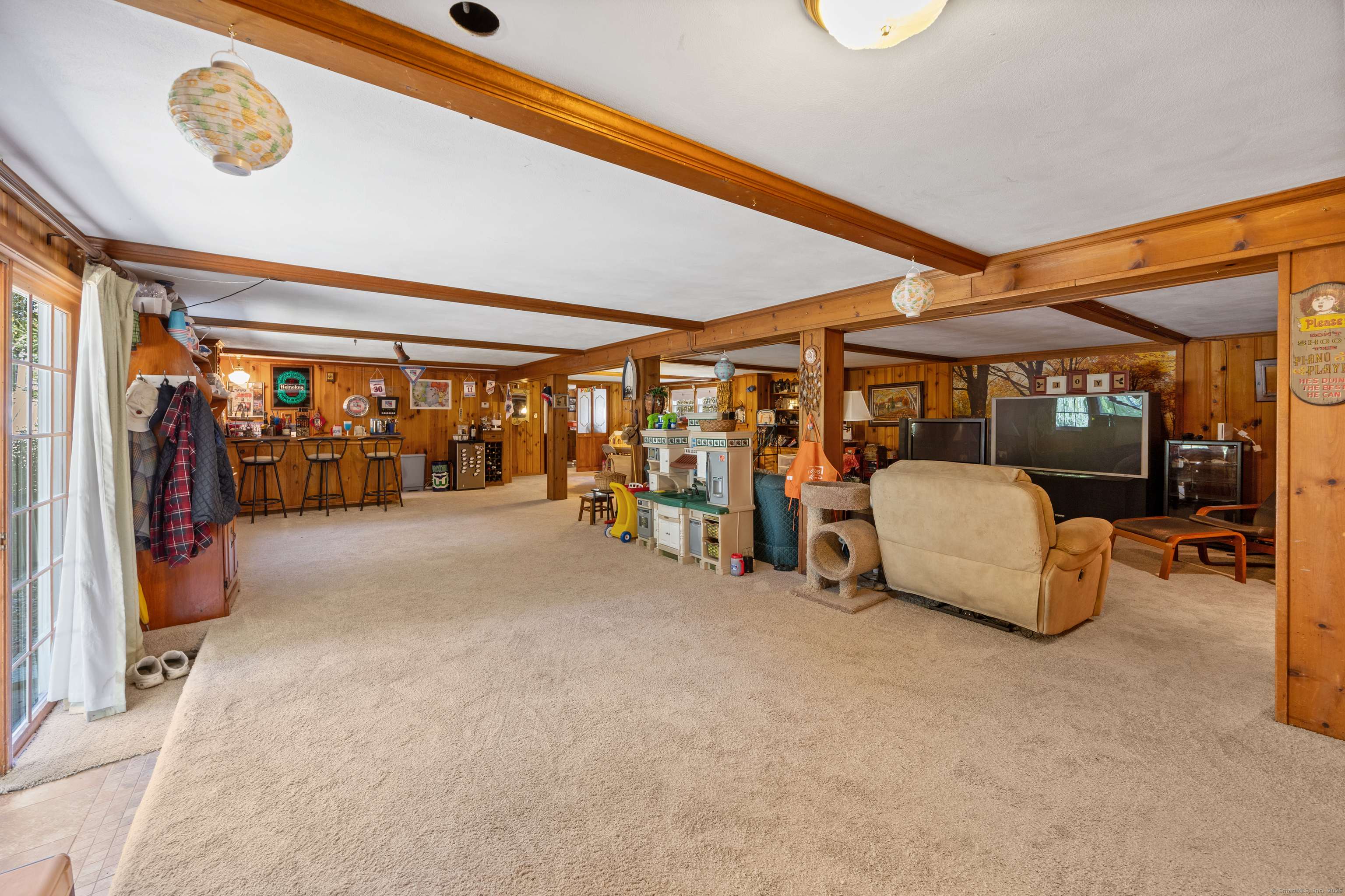 North Haven, Connecticut 06473, United States, 4 Bedrooms Bedrooms, ,3 BathroomsBathrooms,Residential,Pending,210035