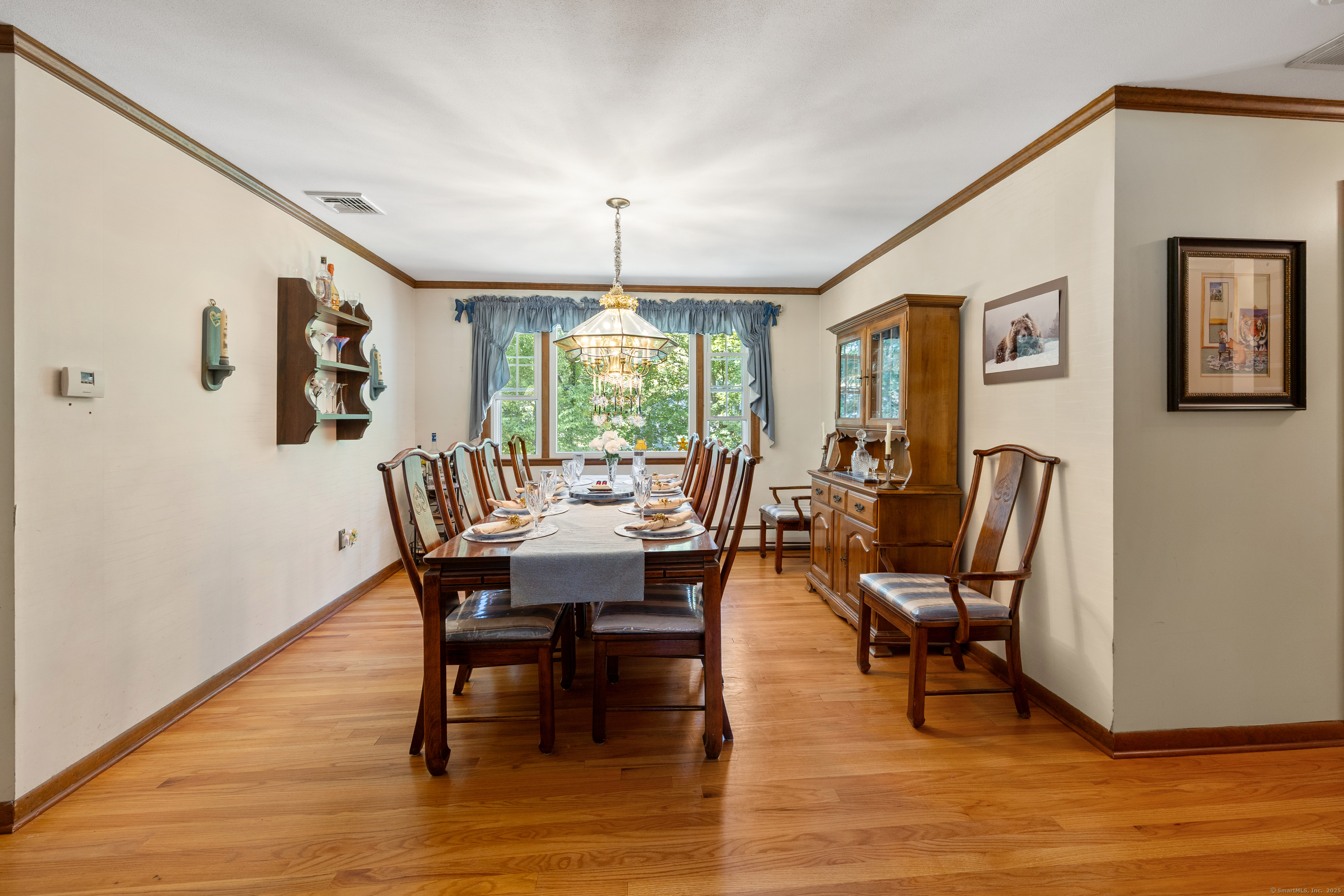 North Haven, Connecticut 06473, United States, 4 Bedrooms Bedrooms, ,3 BathroomsBathrooms,Residential,Pending,210035