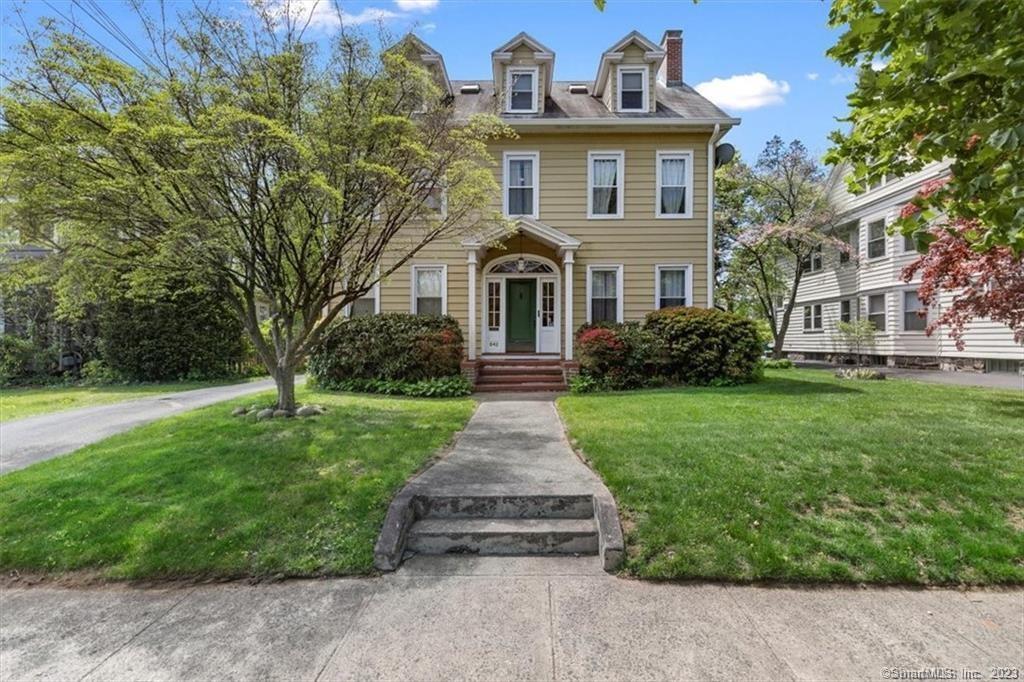 Edgewood Avenue 1, New Haven, Connecticut - 3 Bedrooms  
2 Bathrooms  
5 Rooms - 