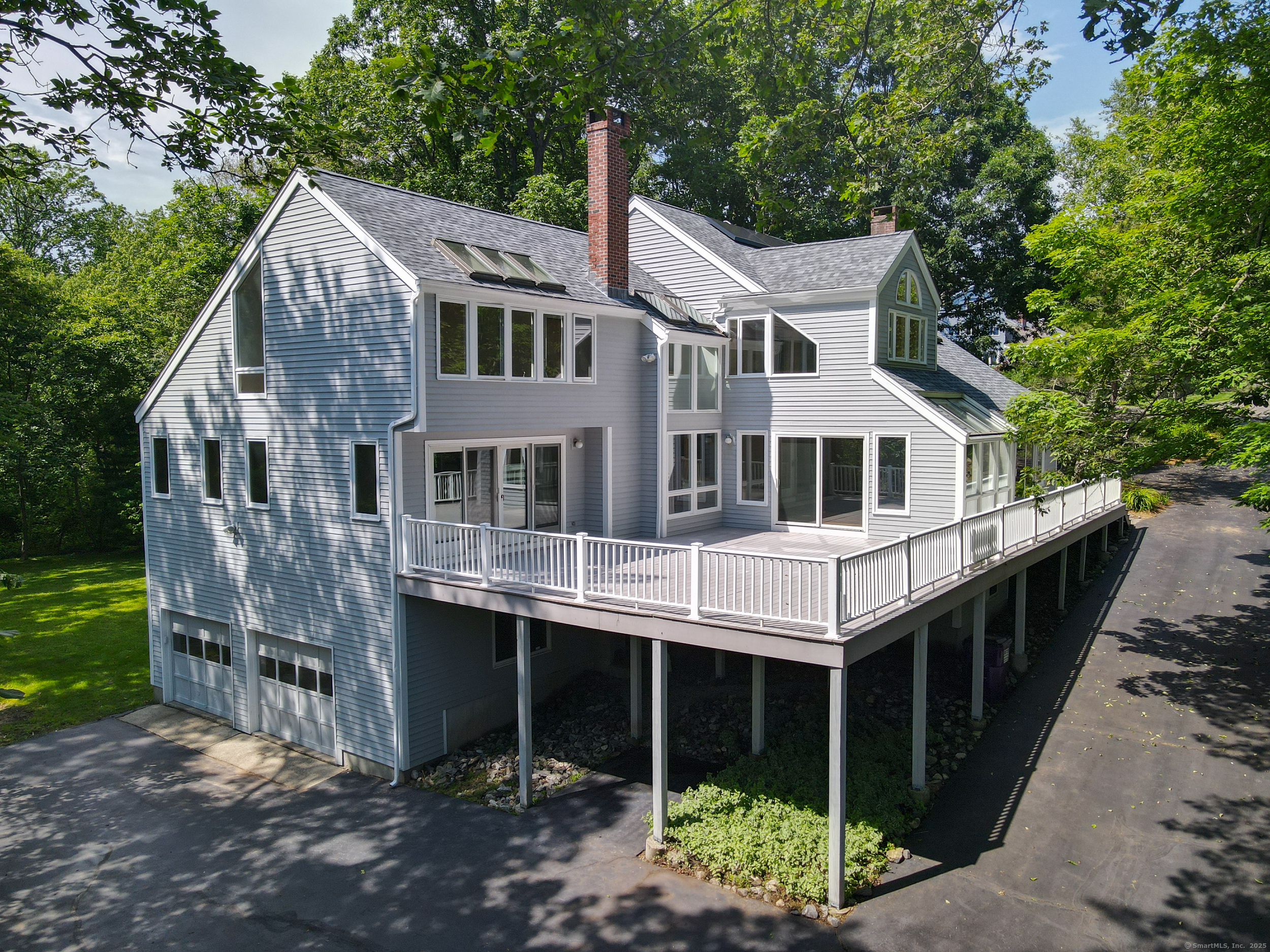 11 Island Bay Circle