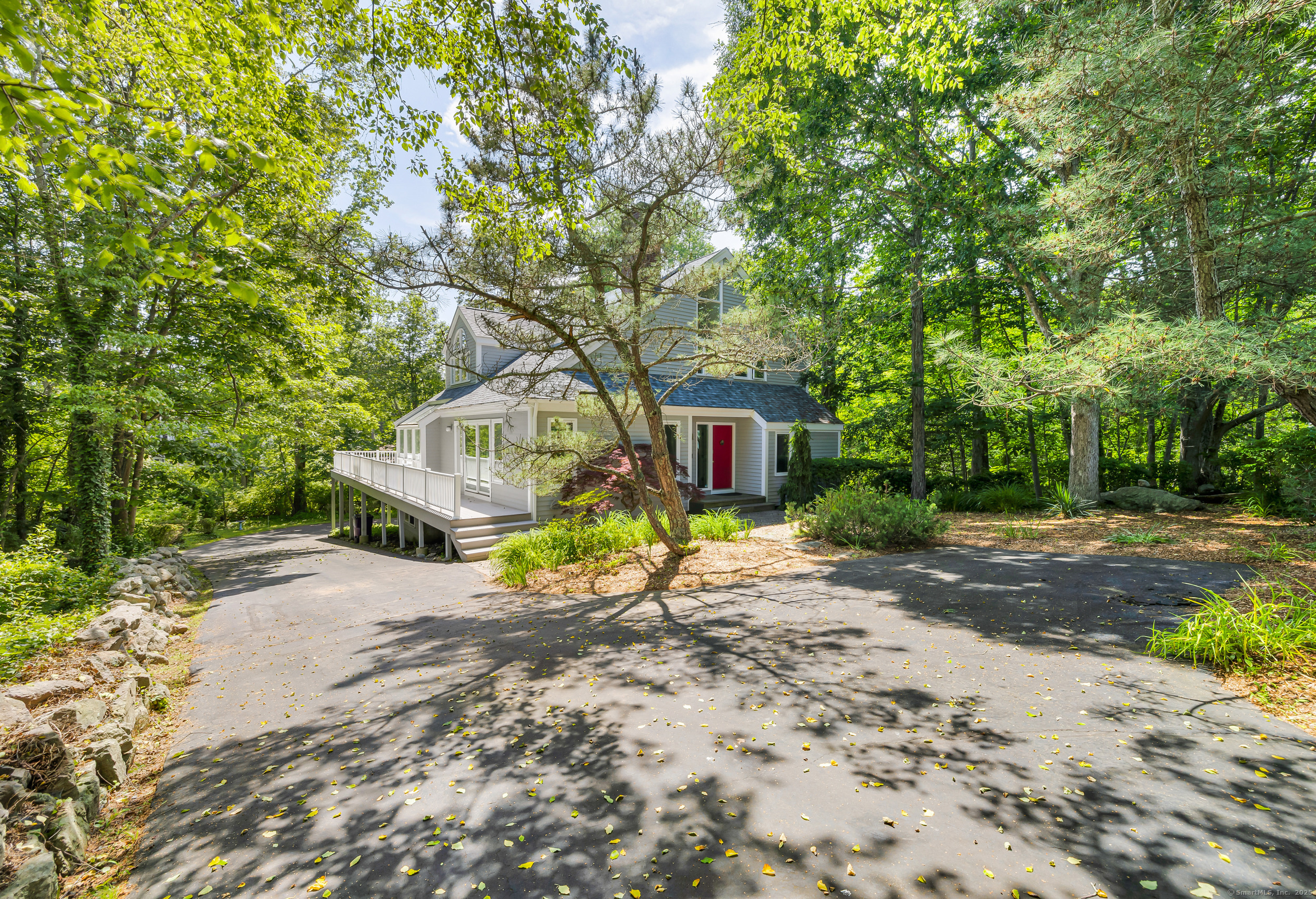 11 Island Bay Circle