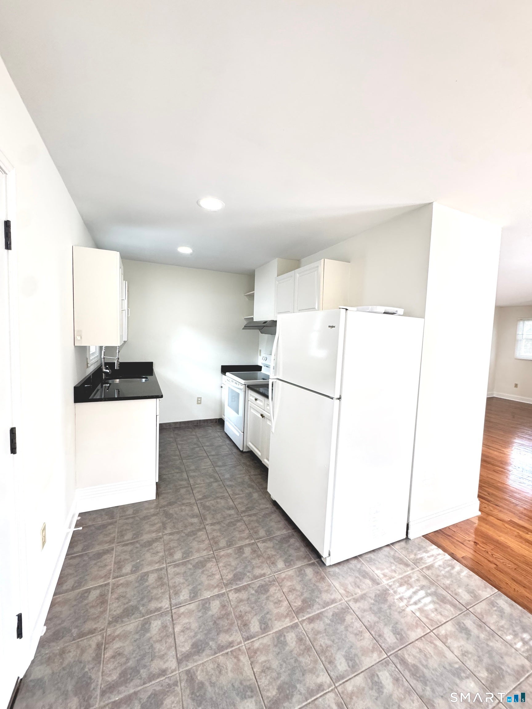 93 New Canaan Avenue 1A
