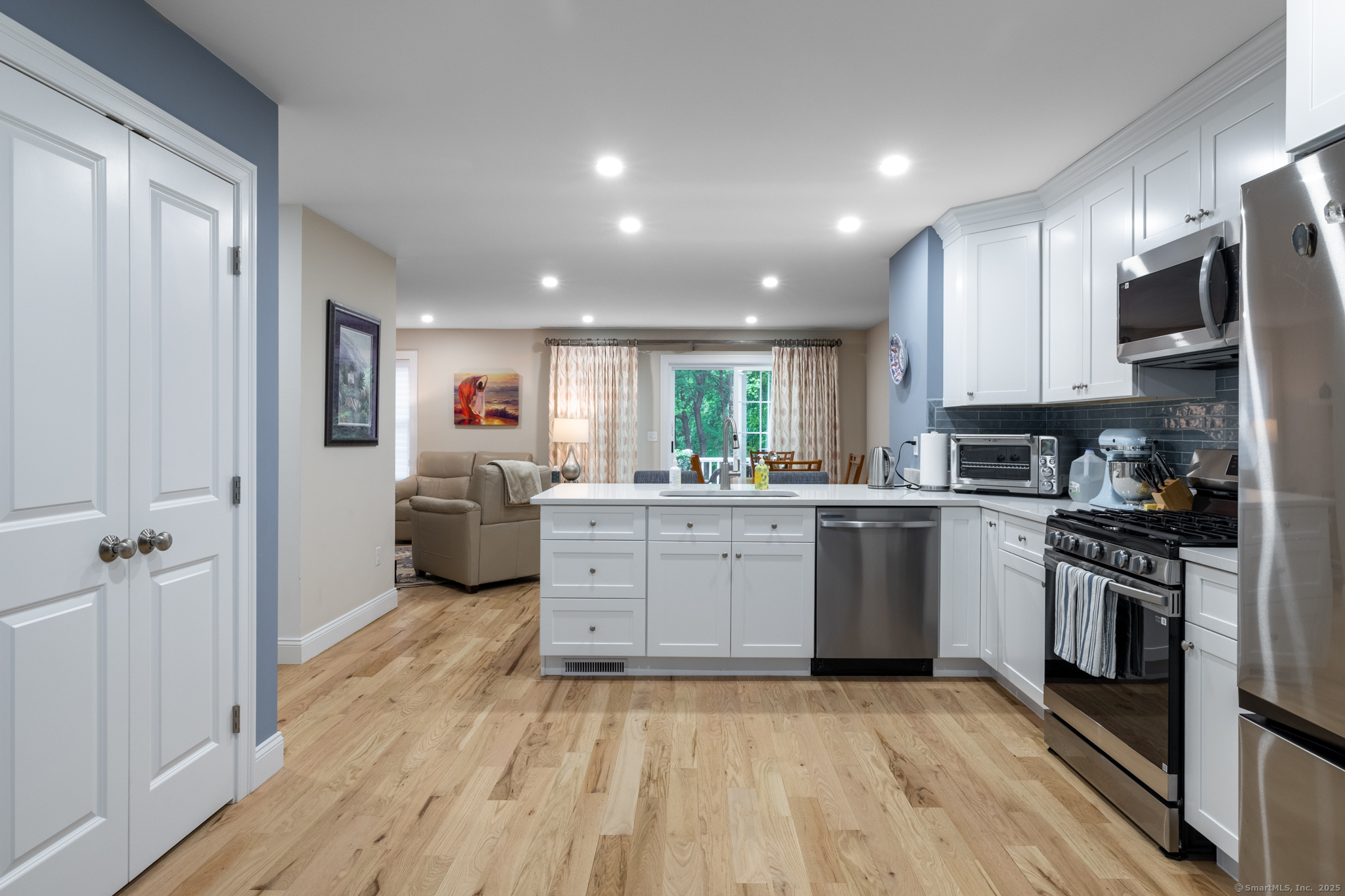 21 Summer Brook Way, Seymour, Connecticut image 7
