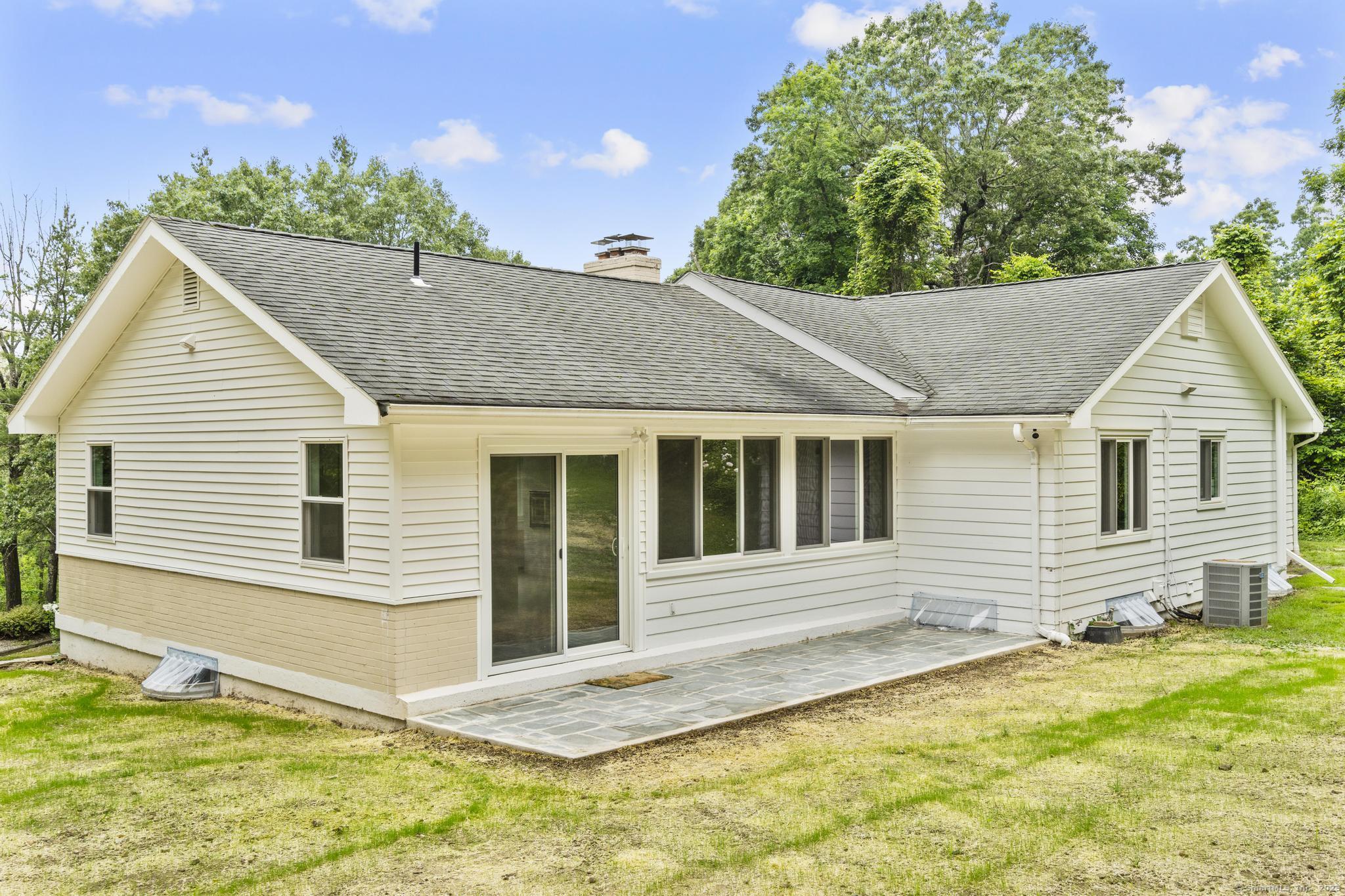 14 Pine Tree Lane